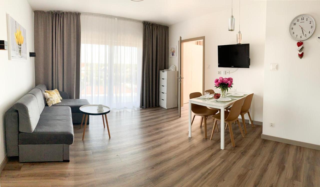 Apartment Livia Sianozety